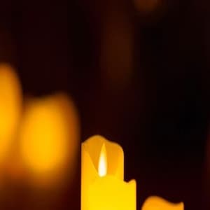 Image for event: Candlelight: Tribute to Dolly Parton